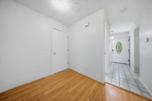 A.R. - 400 Fenway Rd, Columbus-23