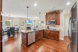 Guildhouse Dr-S1906-028.jpg