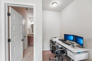 Guildhouse Dr-S1906-034.jpg