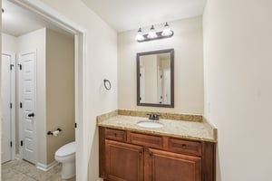 Guildhouse Dr-S1906-041.jpg