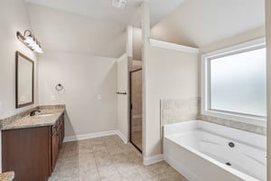 Guildhouse Dr-S1906-055.jpg