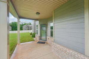 Guildhouse Dr-S1906-060.jpg