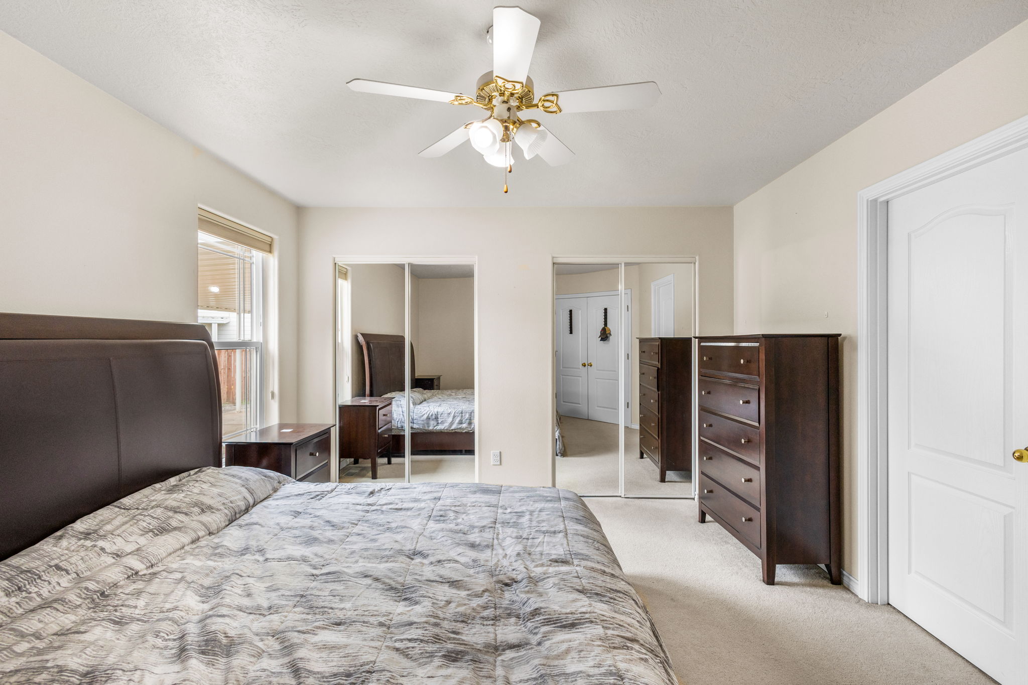 400 Hickory CT23