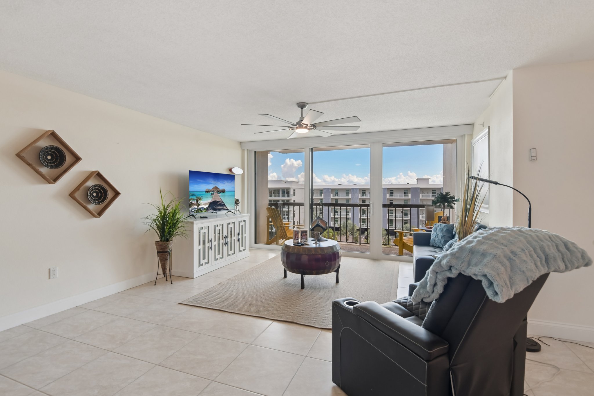 Island Way 509-S1009-005.jpg
