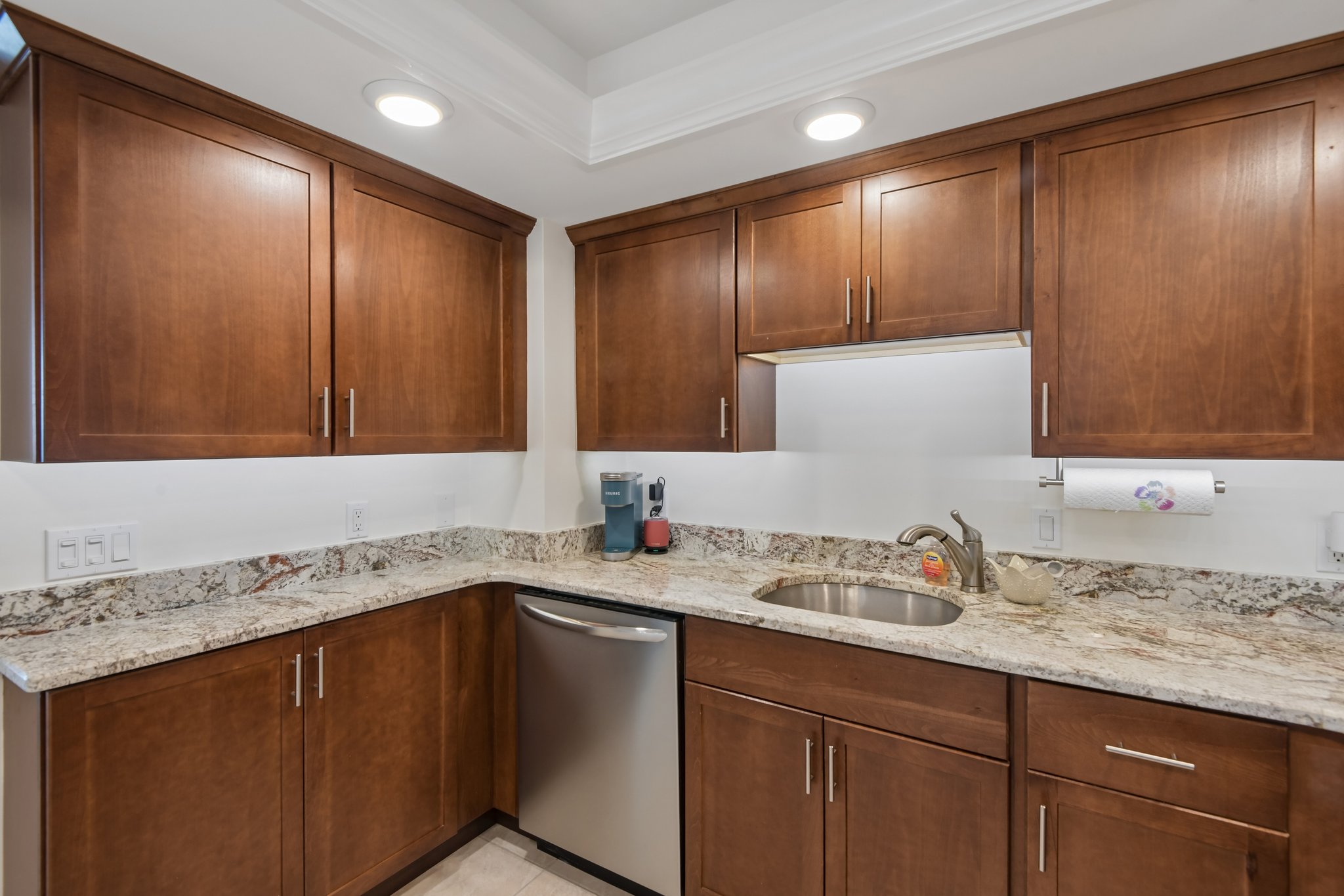 Island Way 509-S1009-012.jpg