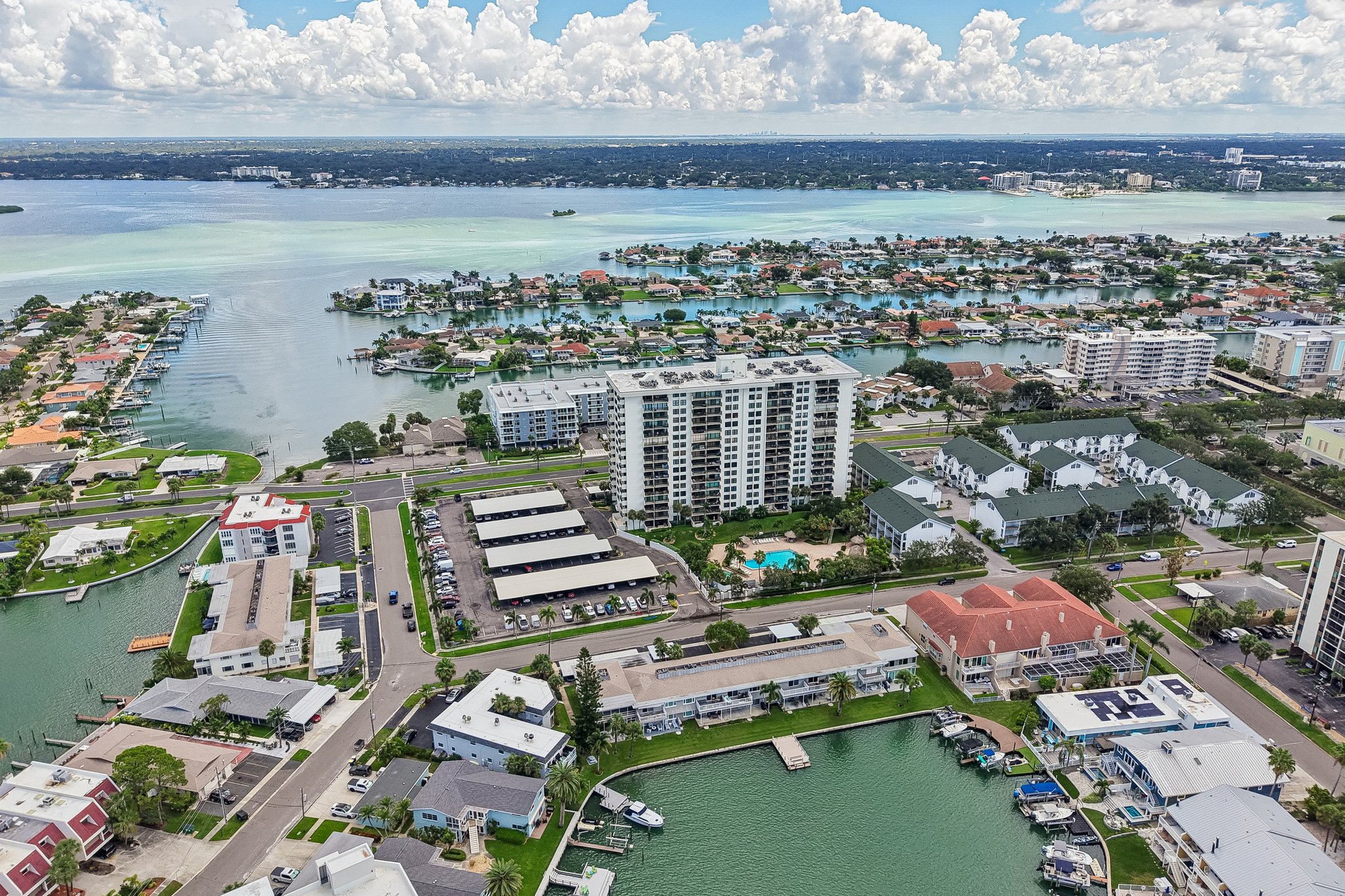Island Way 509-S1009-038.jpg