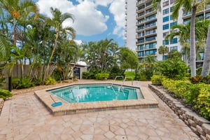 Island Way 509-1009-921.jpg