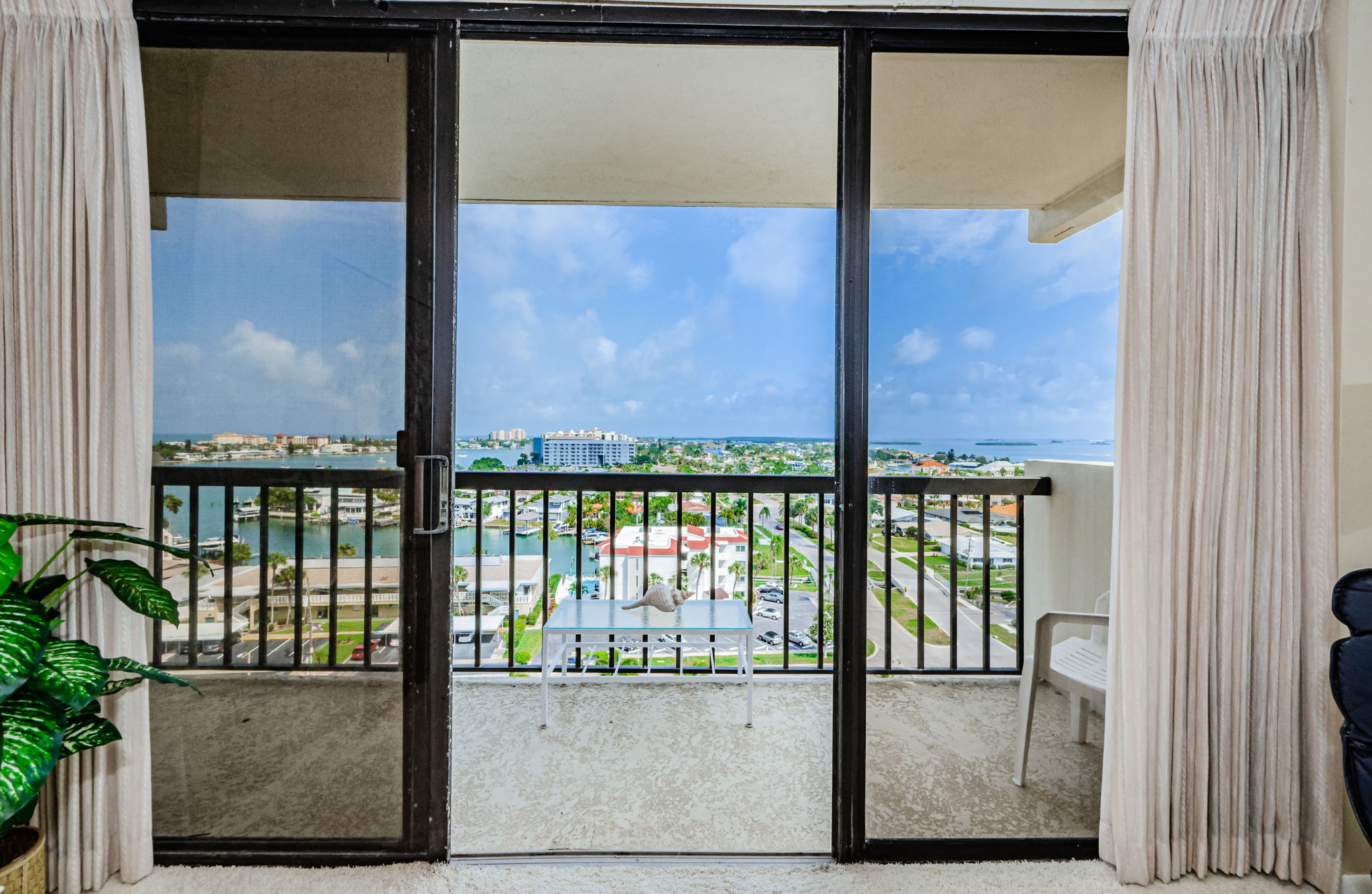 Balcony 1A