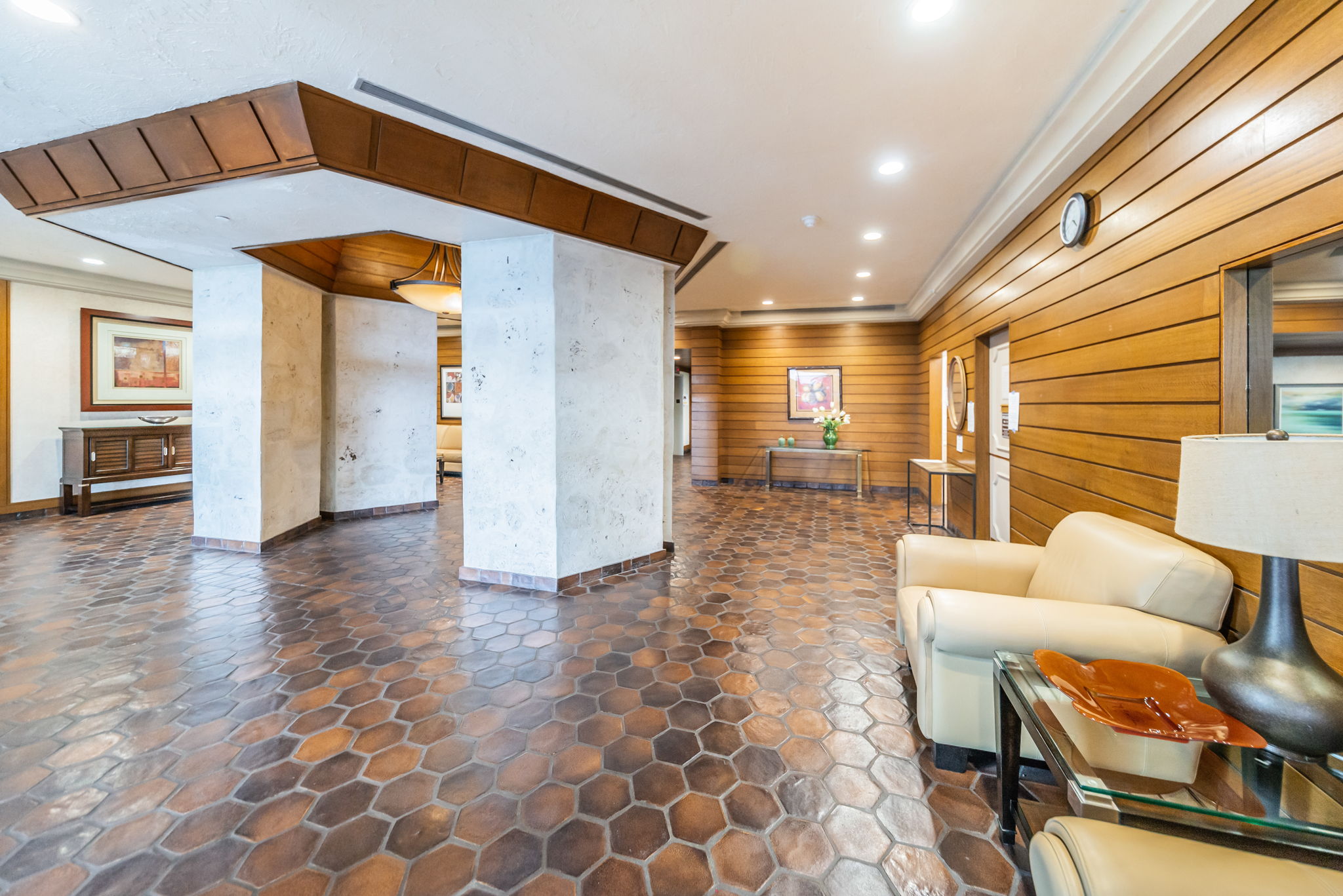 3-Lobby