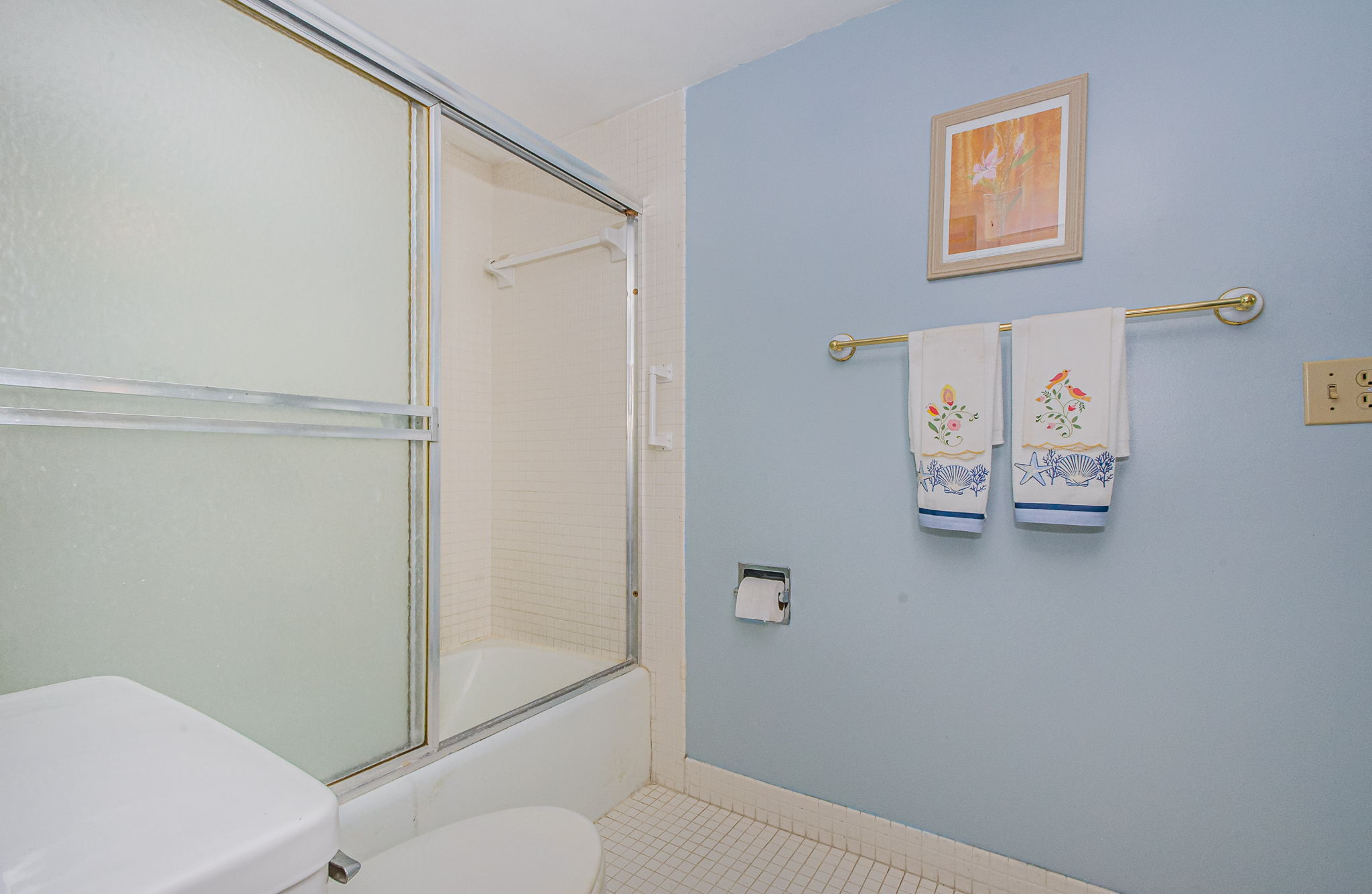 Primary Bathroom 1B