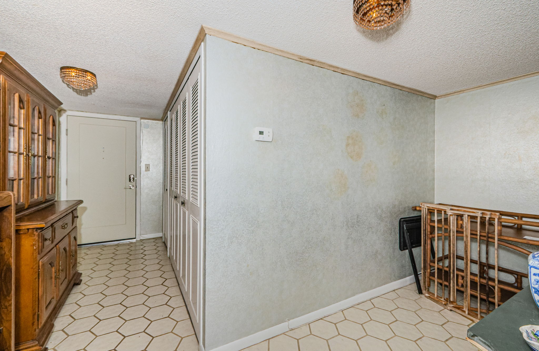 Interior Entrance 1B