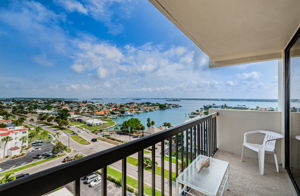 Balcony 1B