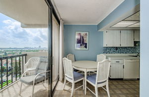 Kitchen Eat In Area 1B