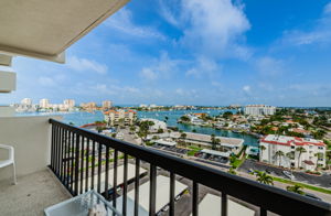 Balcony 1C