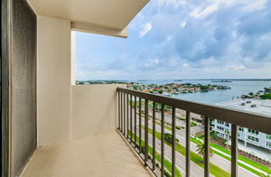 Balcony 2B