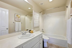 025_F8_400 Live Oak Way apt 401