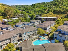 013_F8_AERIAL_400 Live Oak Way apt 401