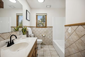 12_Interior
