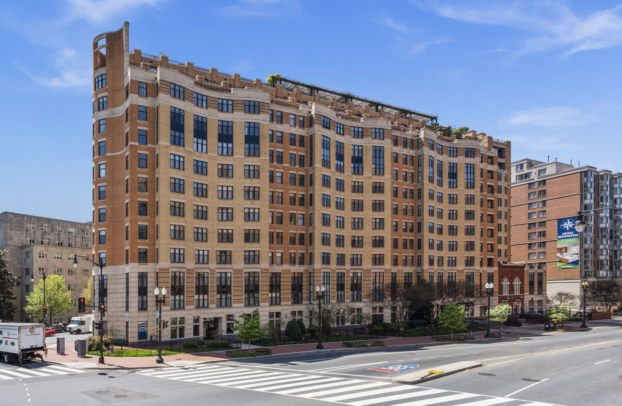 400 Massachusetts Avenue NW, 400 Massachusetts Ave NW, Washington, DC 20001, USA Photo 2