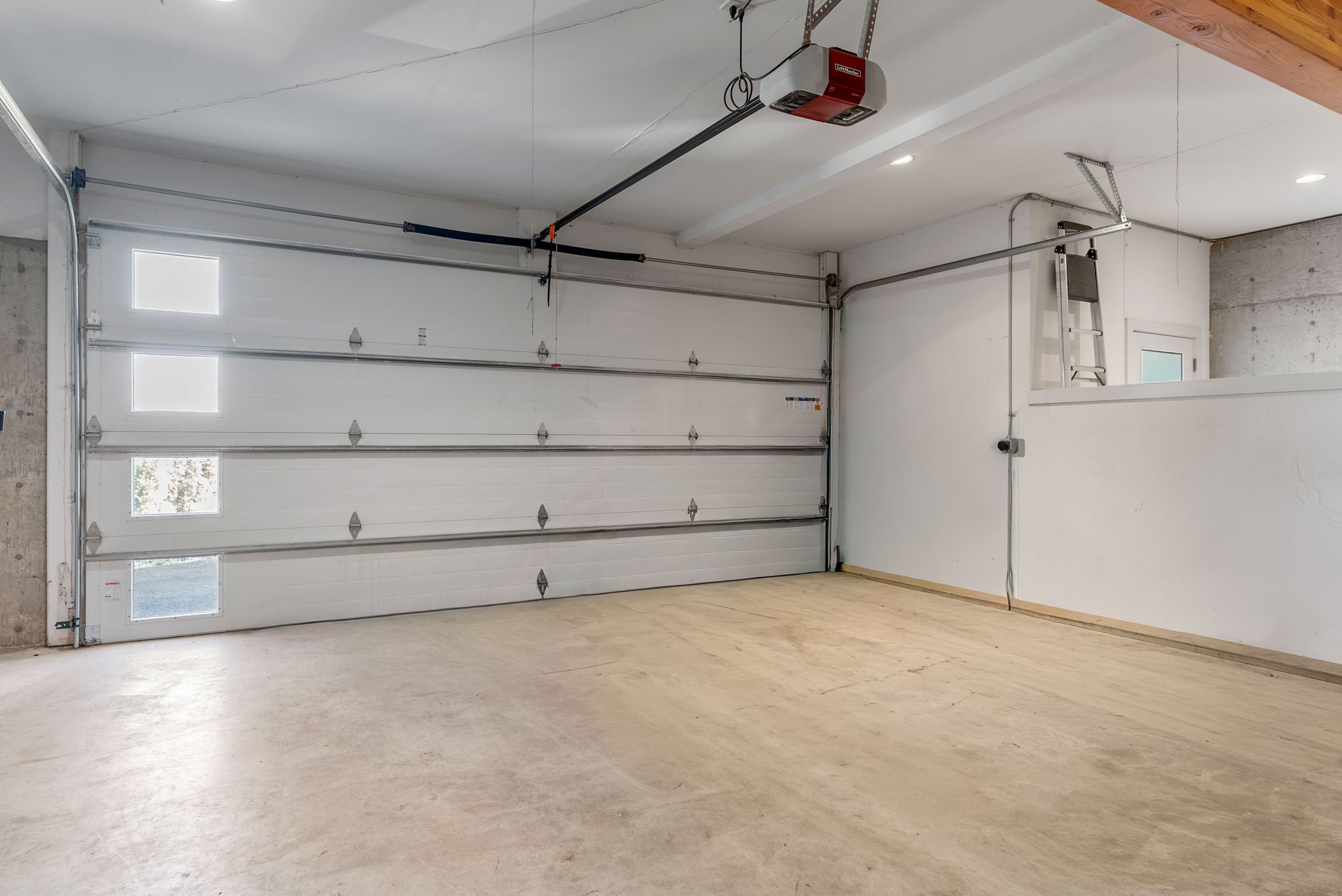  Photo 61