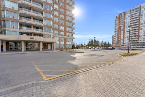 400 McLevin Ave #1206, Scarborough, ON M1B, Canada Photo 2