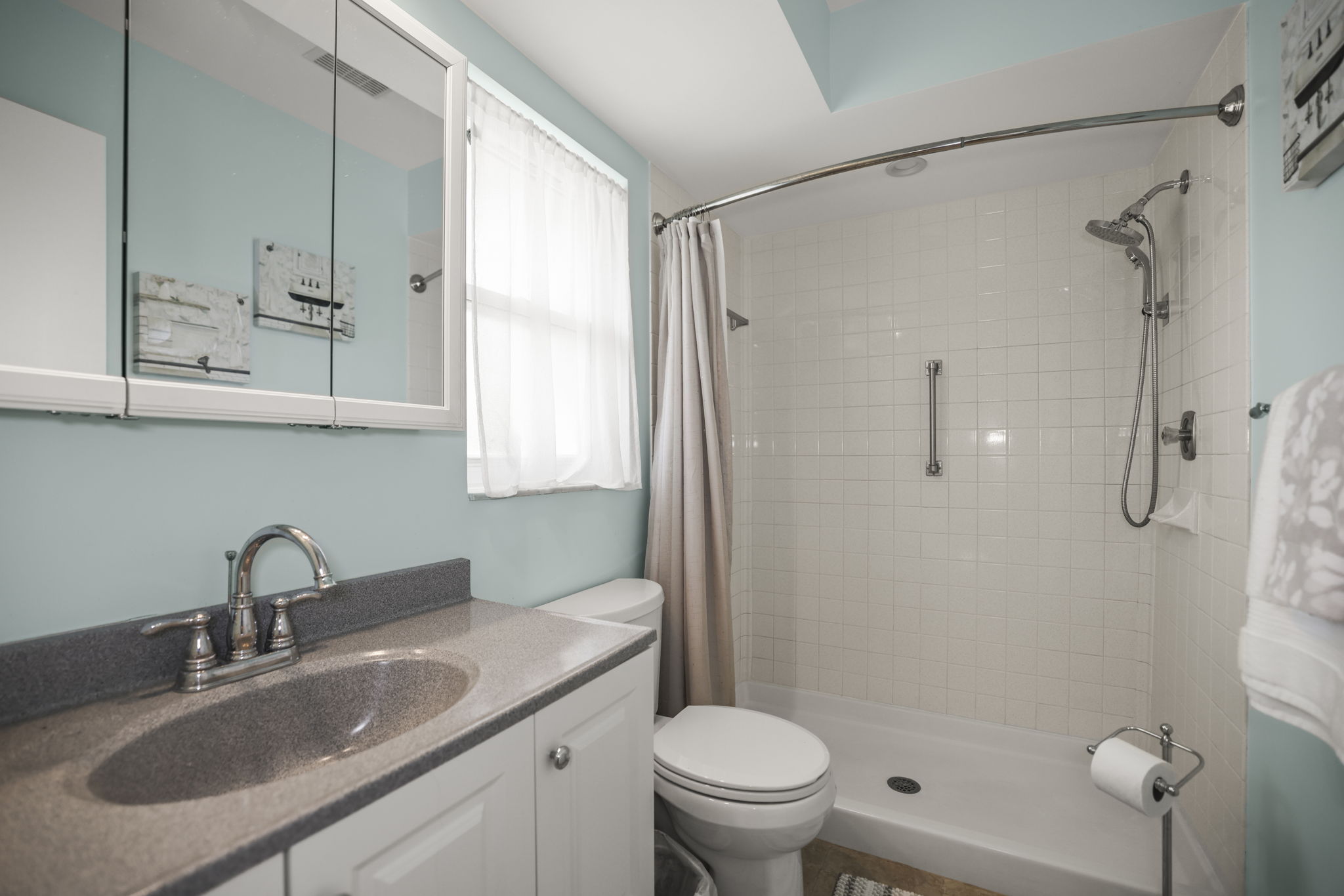 Bathroom 1 - 495A8588