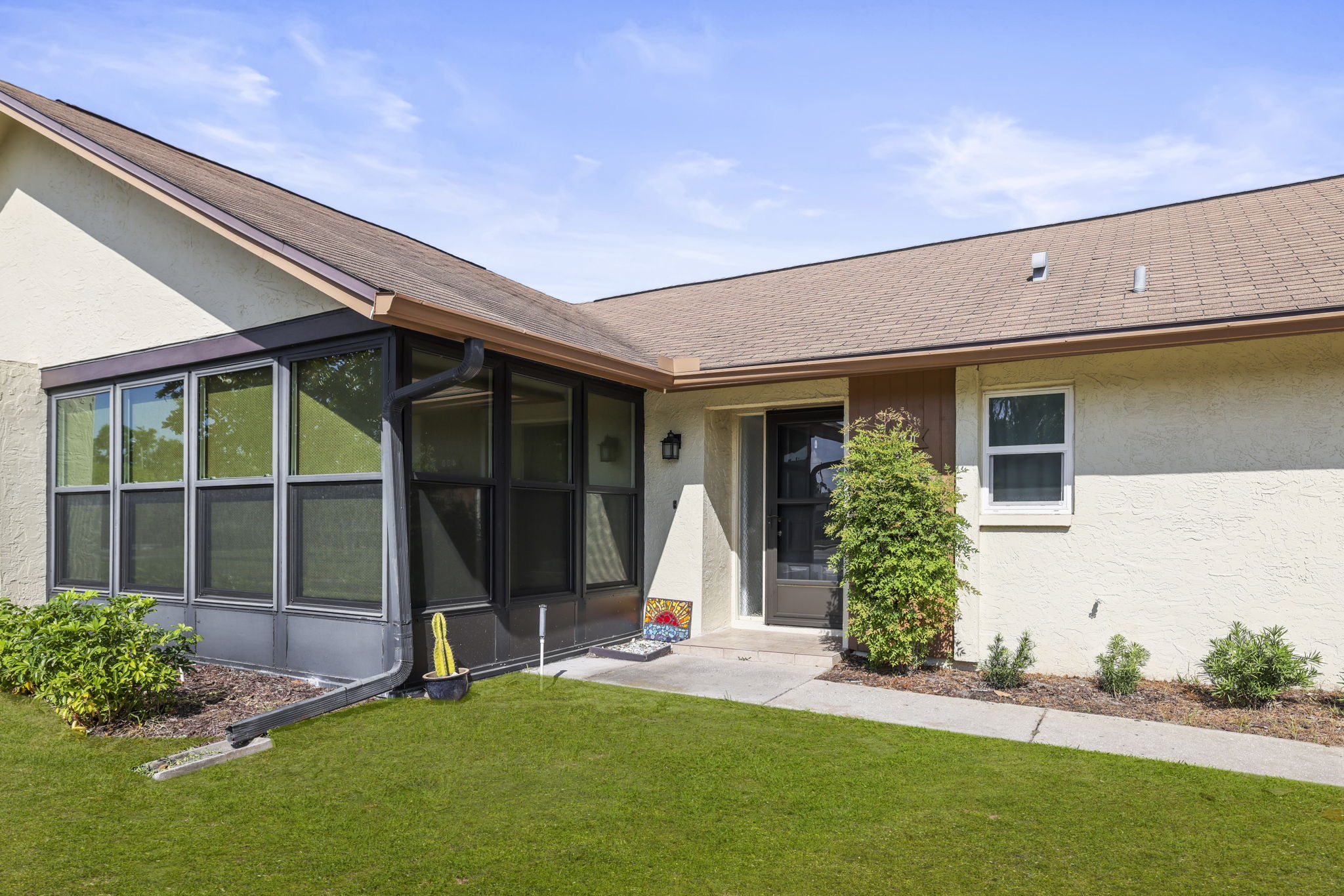 Front Door - 495A8535 GREEN