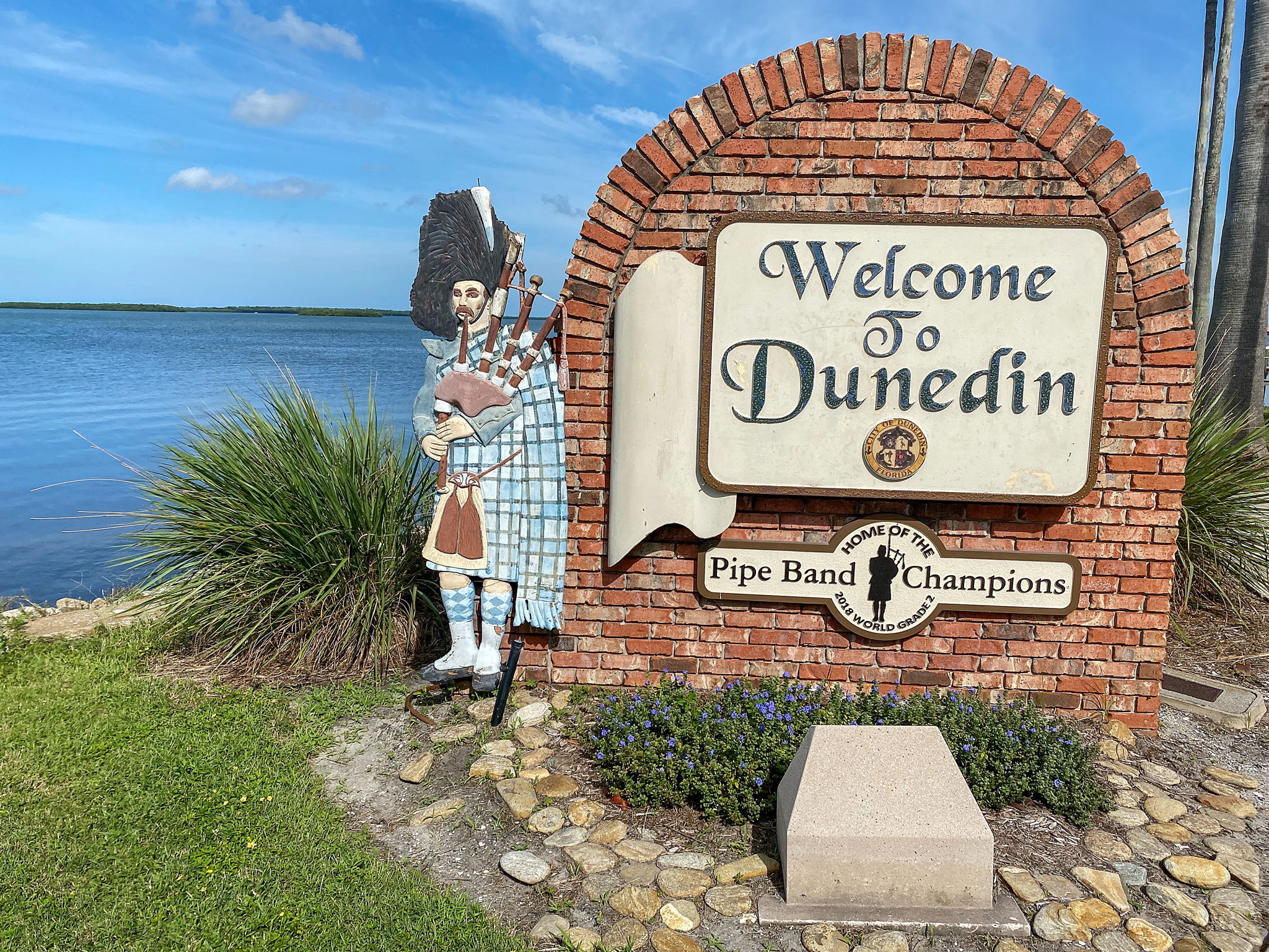 Community Sign Dunedin - DJI_20201009_110429_062