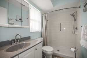 Bathroom 1 - 495A8588