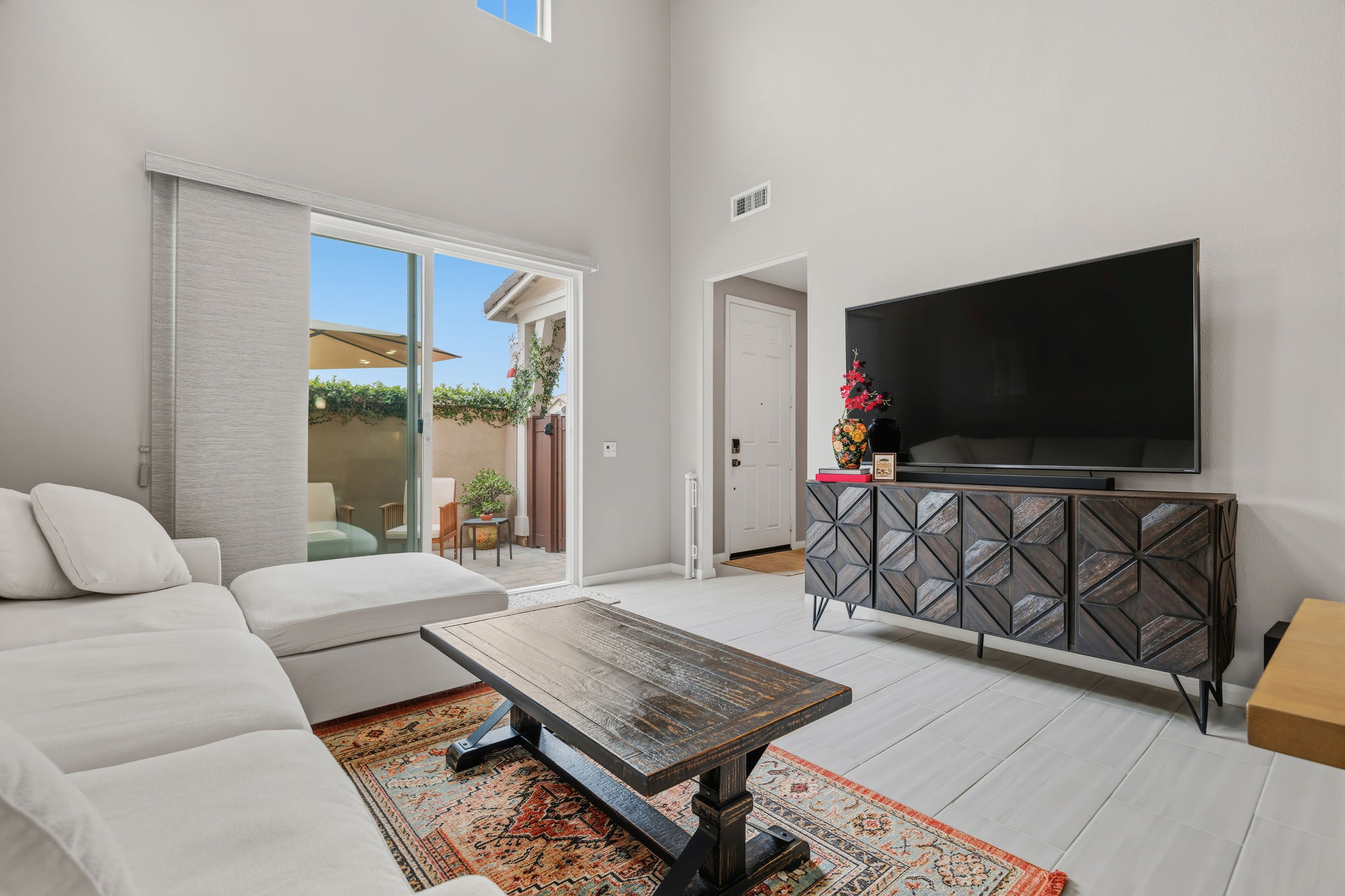 07-Living Room