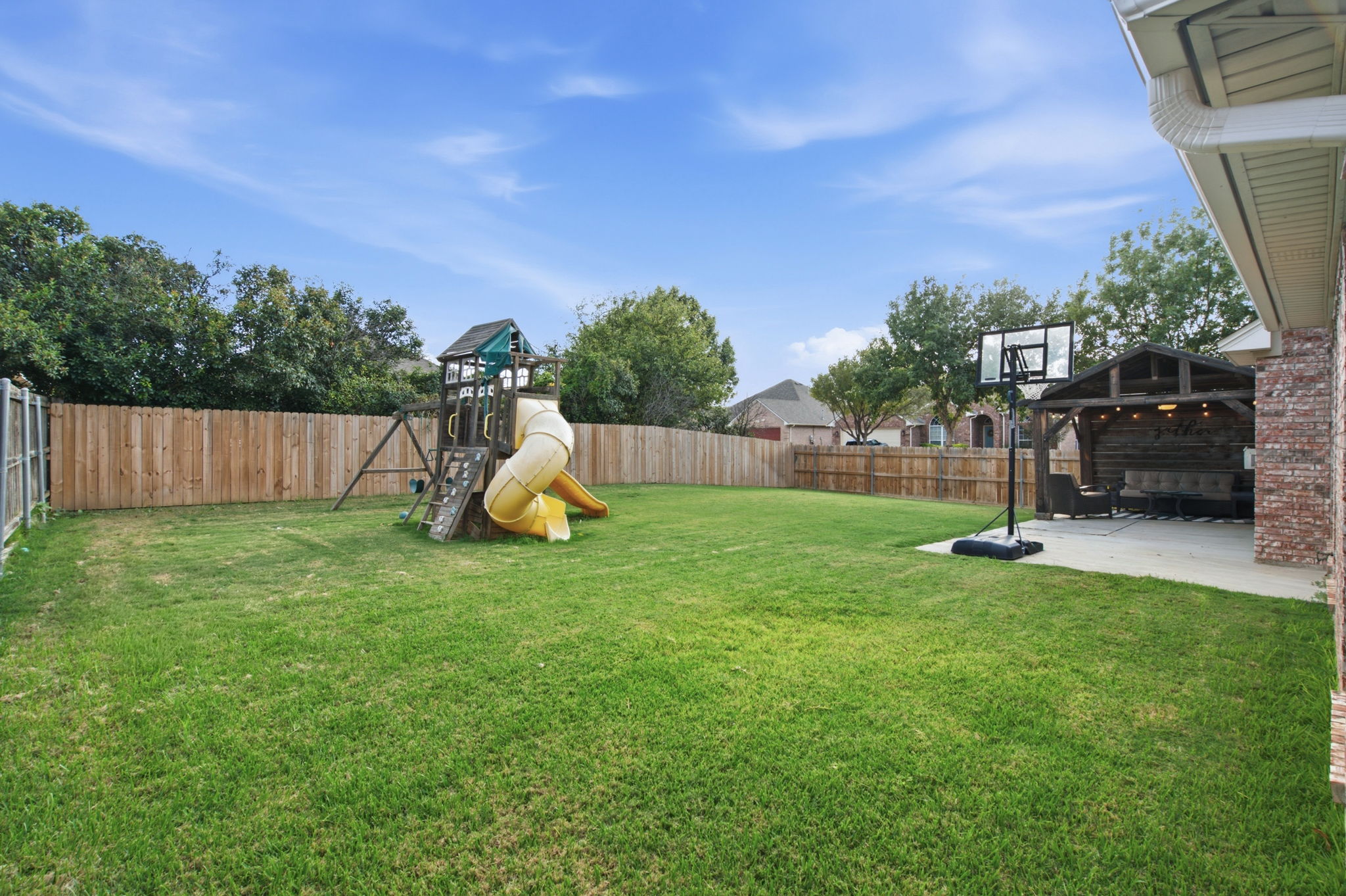  Photo 48