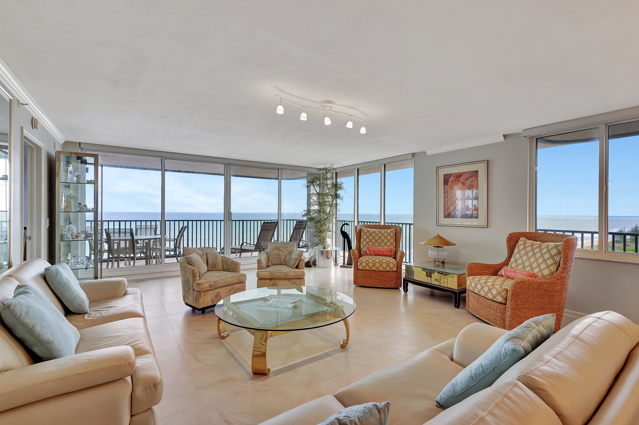  Photo 35