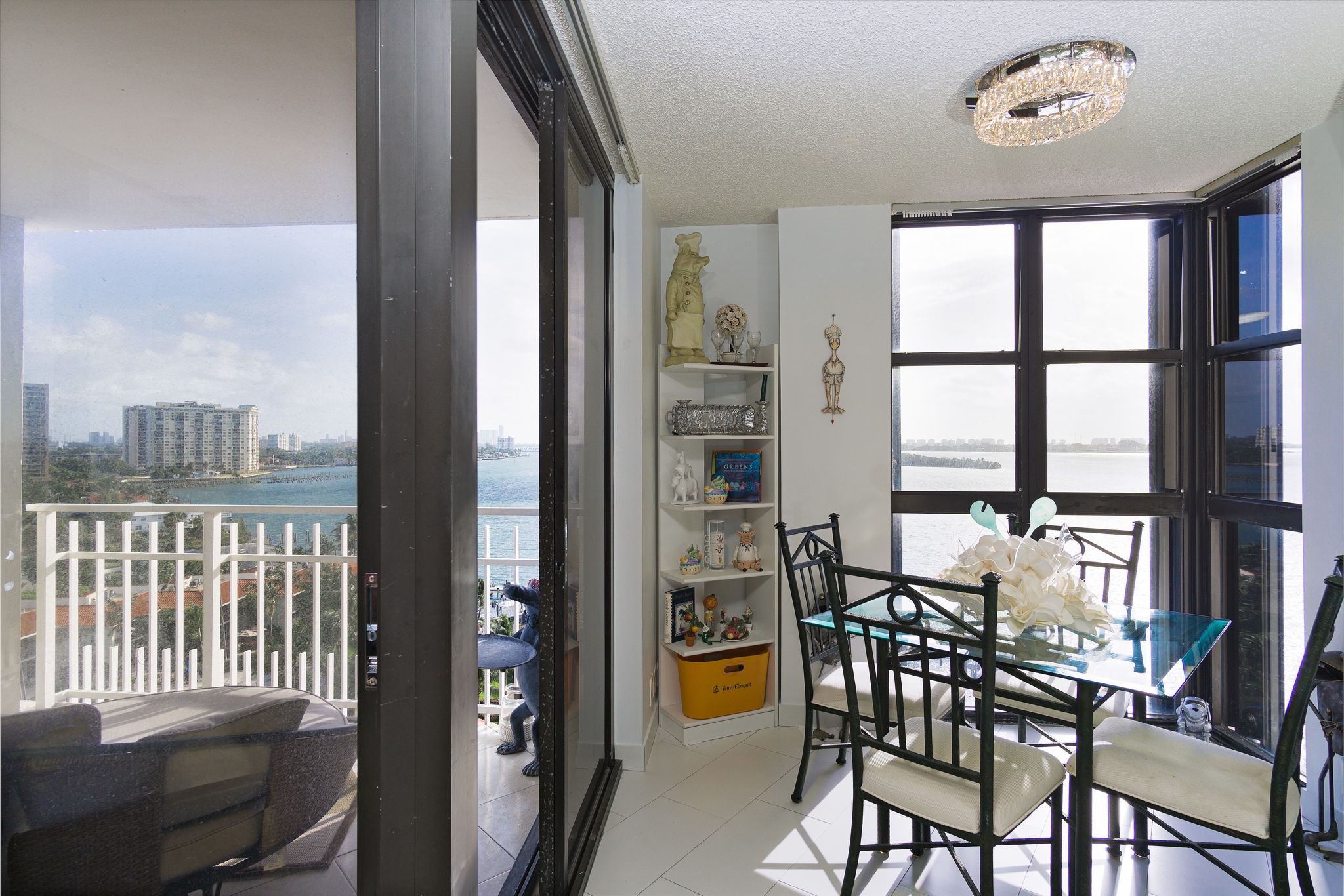 4000 Towerside Terrace, Miami, FL 33138, USA Photo 8