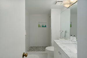 4000 Towerside Terrace, Miami, FL 33138, USA Photo 11