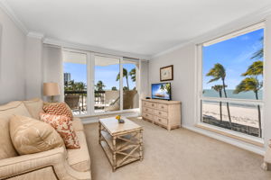 Guest Bedroom w/ Gulf Views & Balcony Access