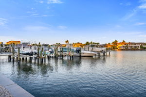 Venetian Bay Yacht Club – Exclusive Slips for Park Shore Residents