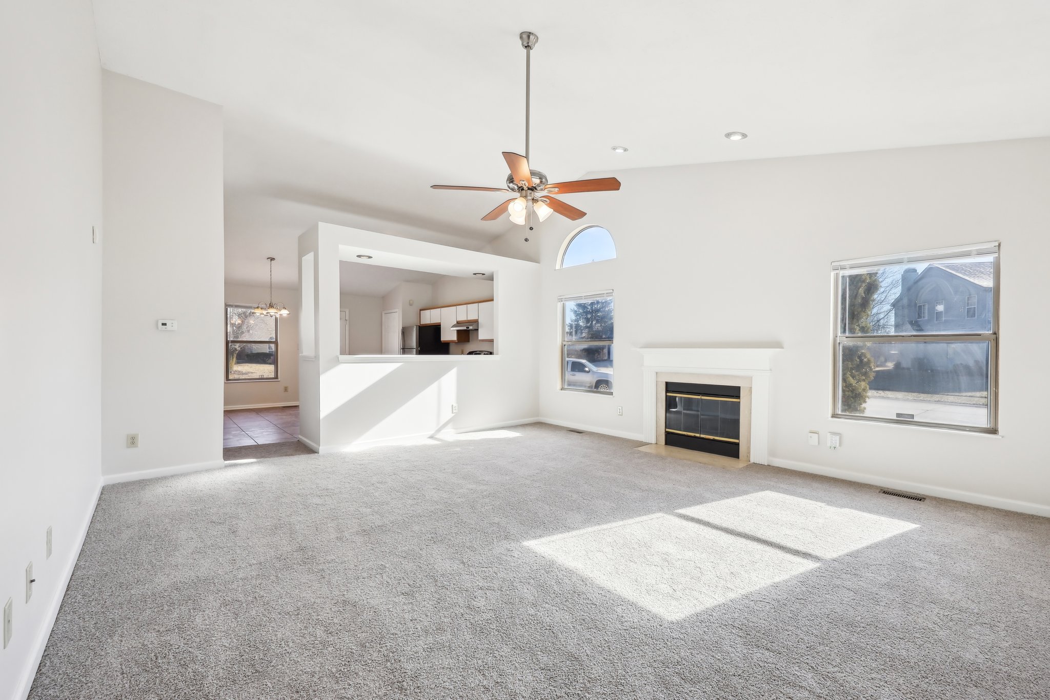 Colchester Dr-006.jpg