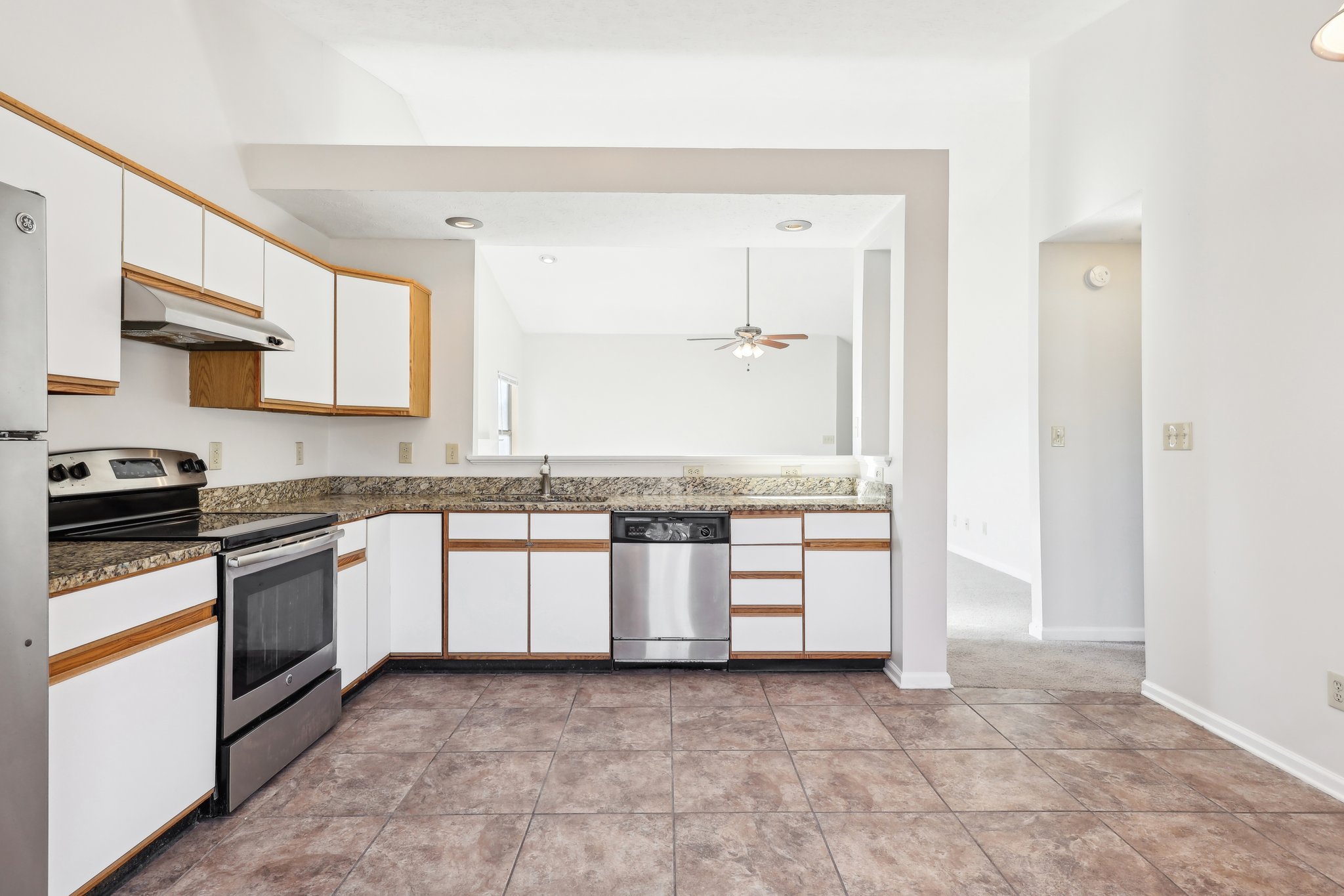 Colchester Dr-013.jpg