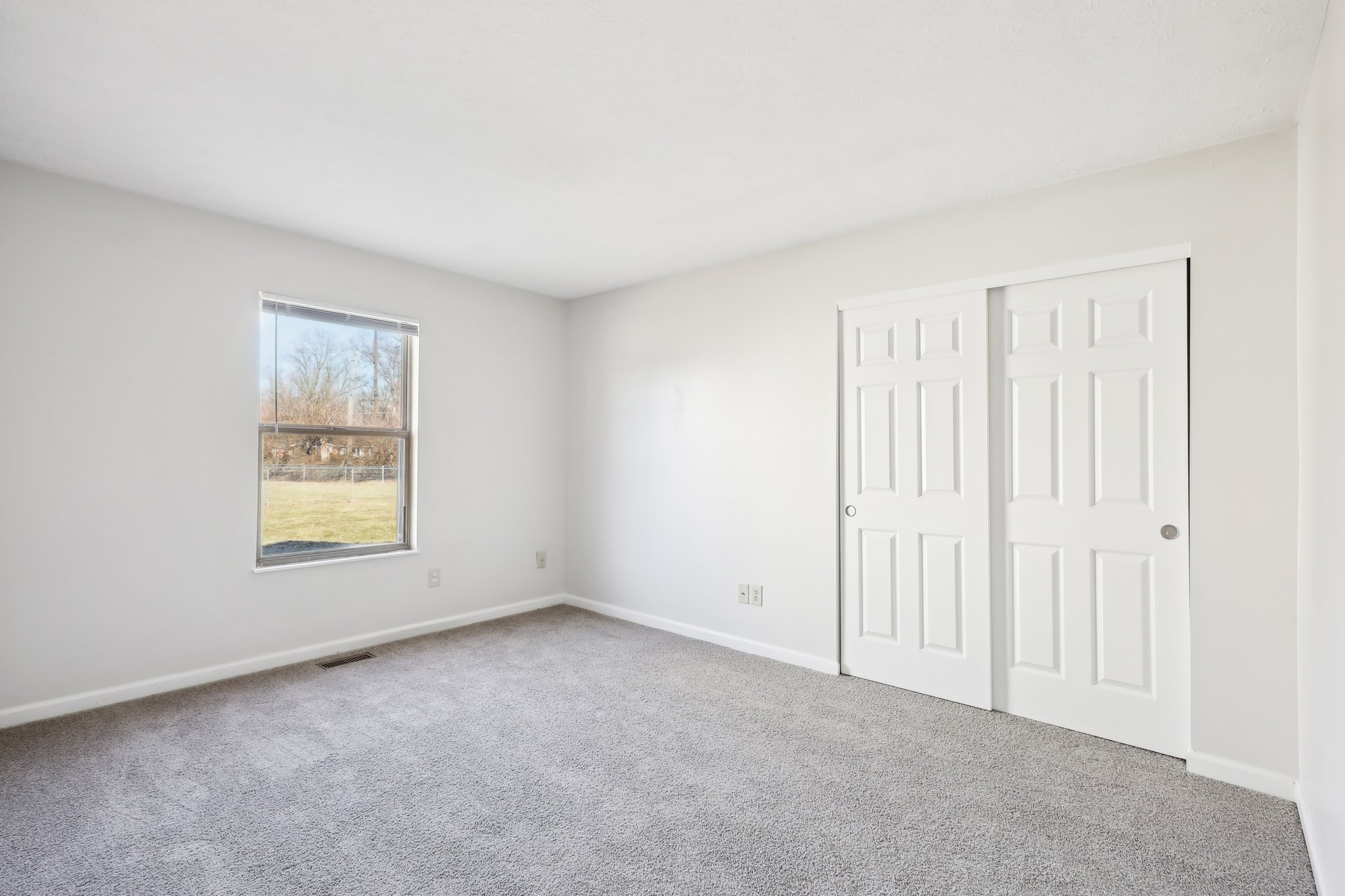 Colchester Dr-017.jpg