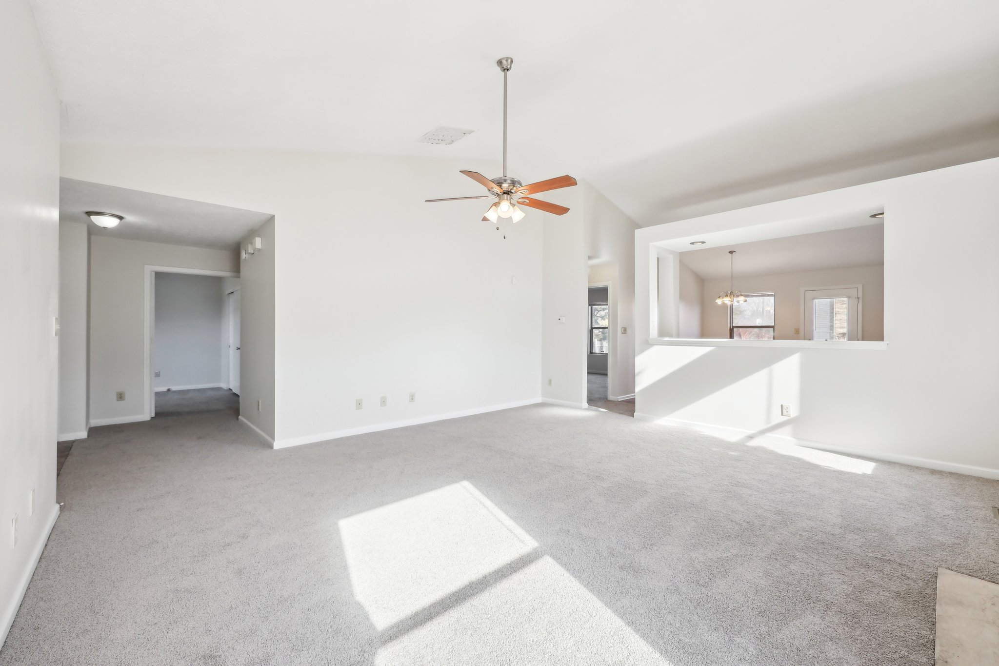 Colchester Dr-020.jpg