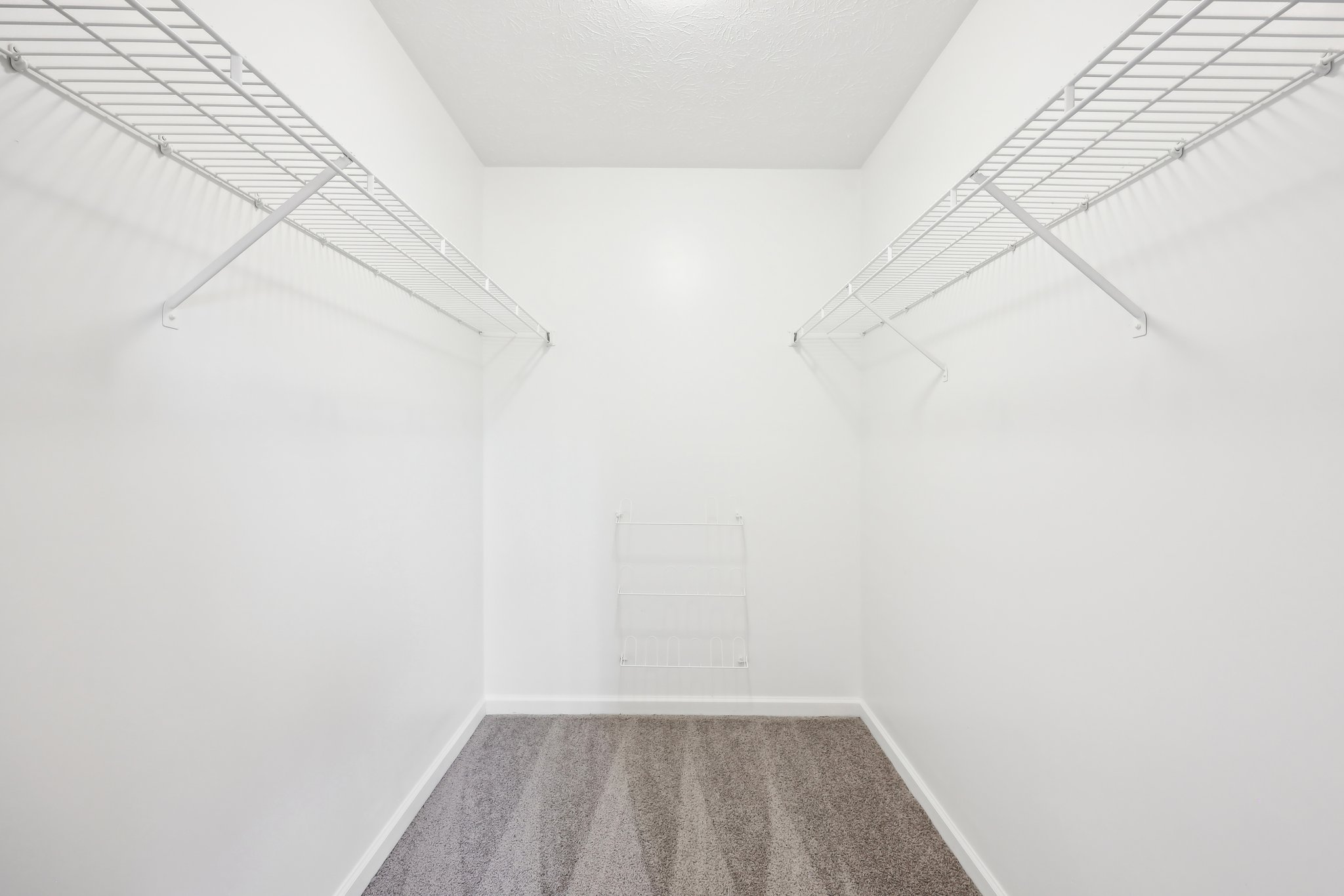 Colchester Dr-023.jpg