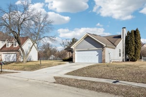 Colchester Dr-002.jpg