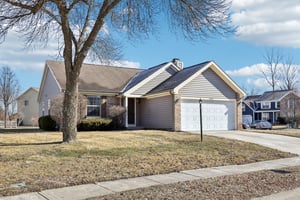 Colchester Dr-004.jpg