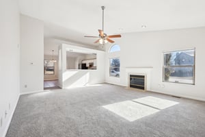 Colchester Dr-006.jpg