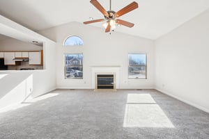 Colchester Dr-008.jpg