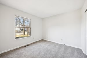 Colchester Dr-014.jpg