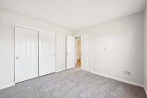 Colchester Dr-015.jpg