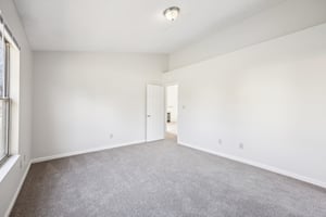 Colchester Dr-022.jpg