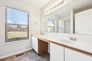 Colchester Dr-024.jpg