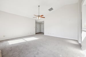 Colchester Dr-026.jpg